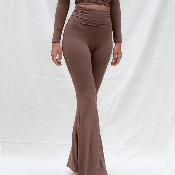 Indigo Luna chocolate set- size small tall Agni flares and size small boxy crop - Picture 5 of 9
